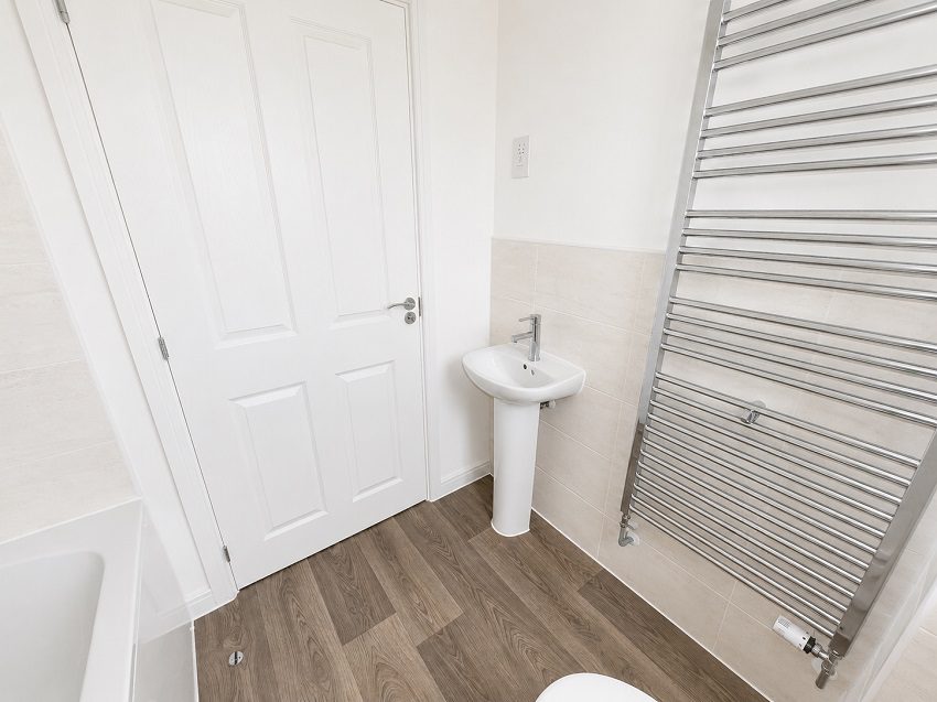 P59 Coppice Bathroom Pic 2