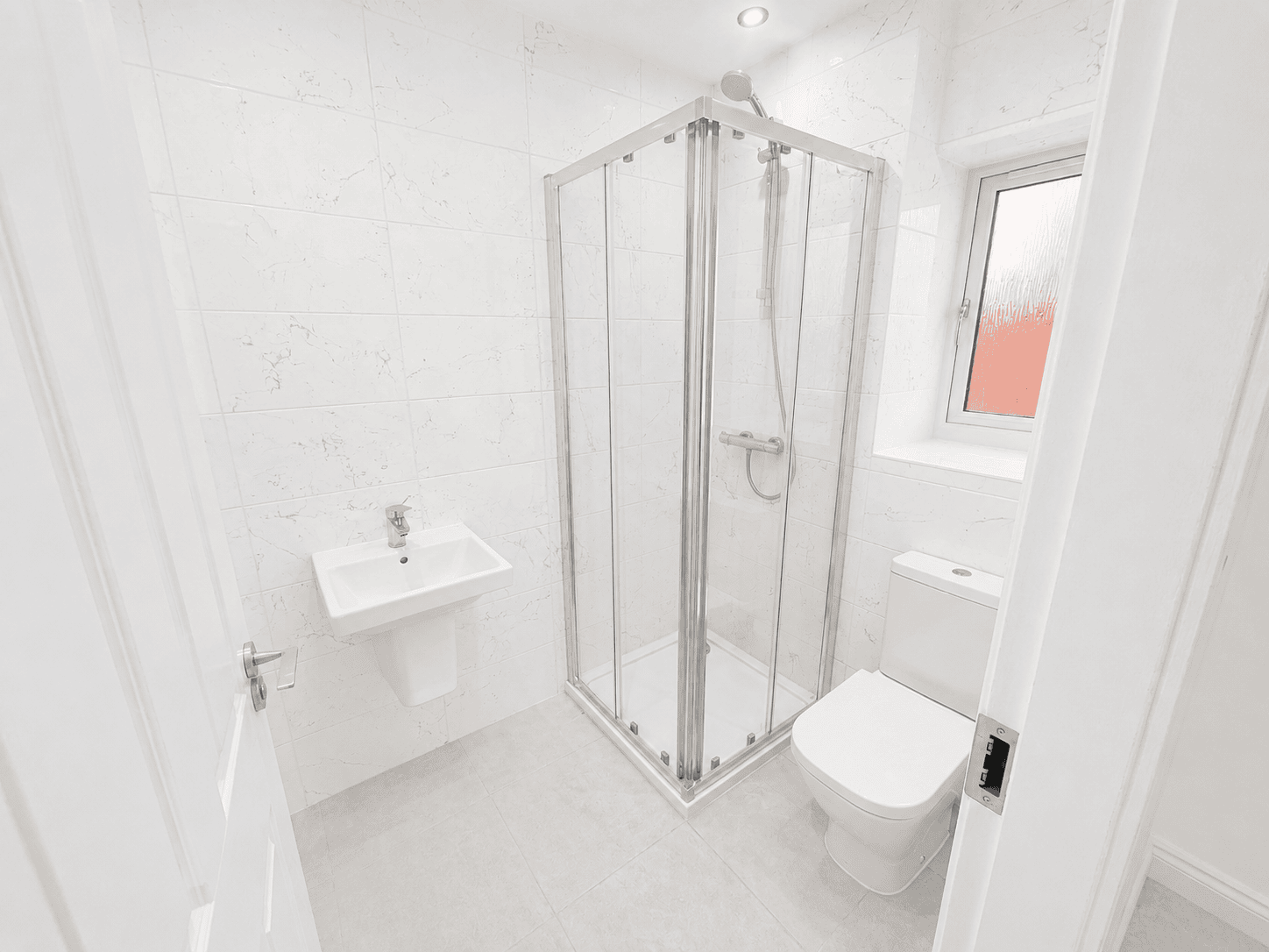 P15 Lowans Ensuite