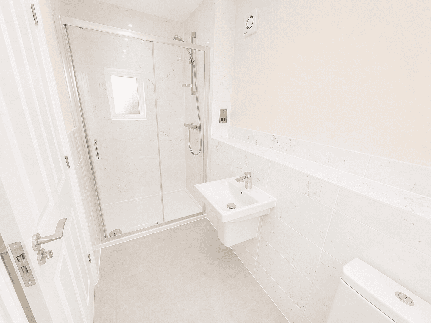 P17 Lowans Ensuite