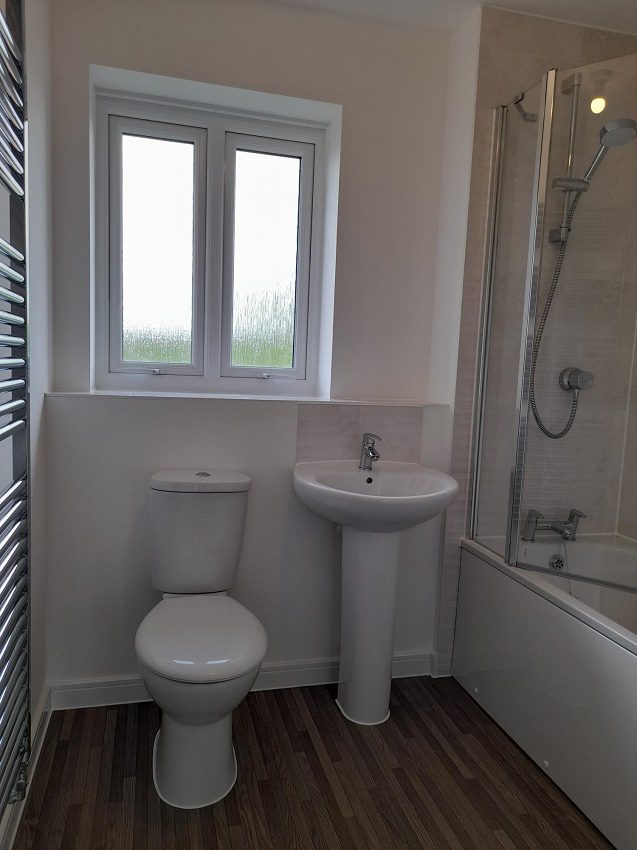 P87 Yew Tree Bathroom