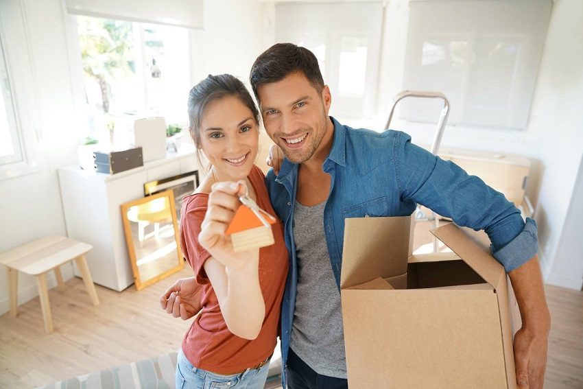 Website New Home Couple