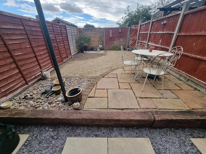 42 Byfield Rise 1000141852