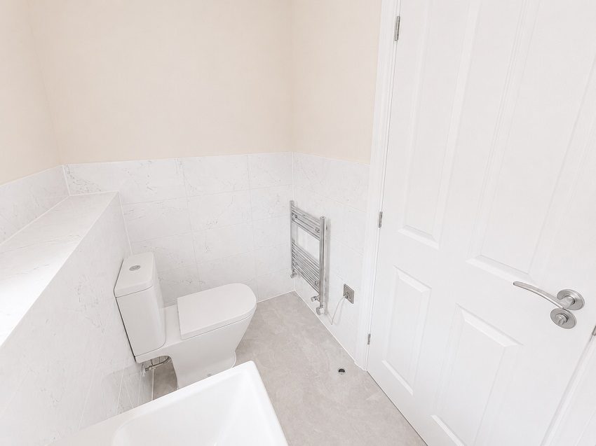 P3 Lowans Ensuite Pic 2