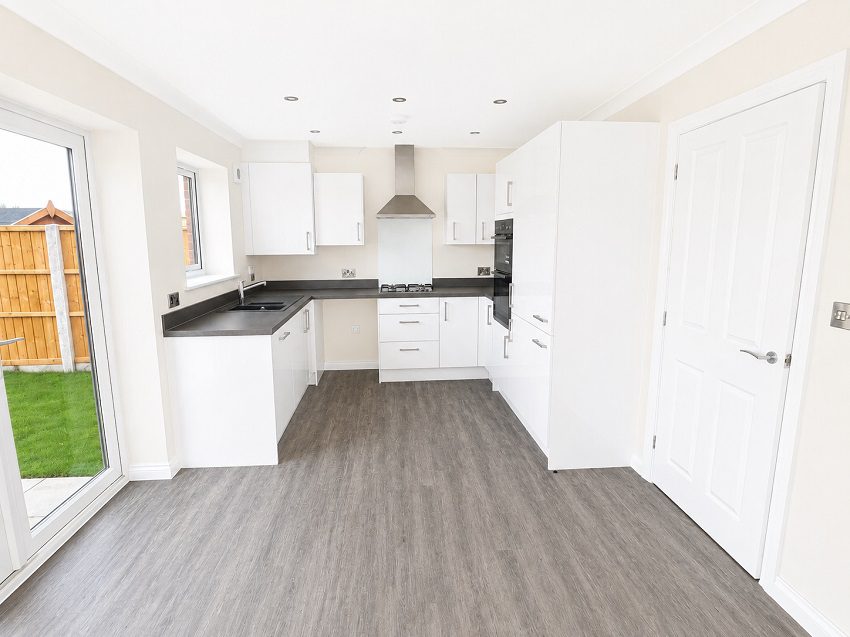 P4 Lowans Kitchen